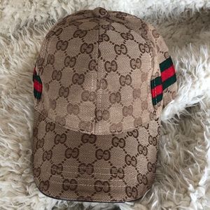 Brand New Unisex Faux Brown Red & Green Hat